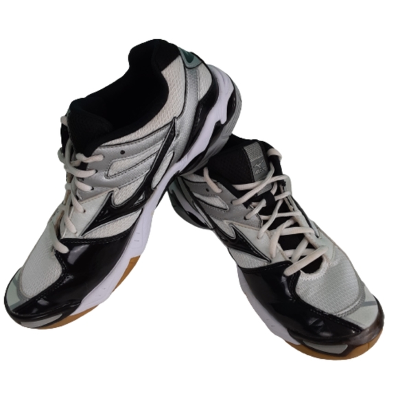 Mizuno Wave Bolt 3, Womens sz.8 1/2, black, silver - Picture 2 of 11